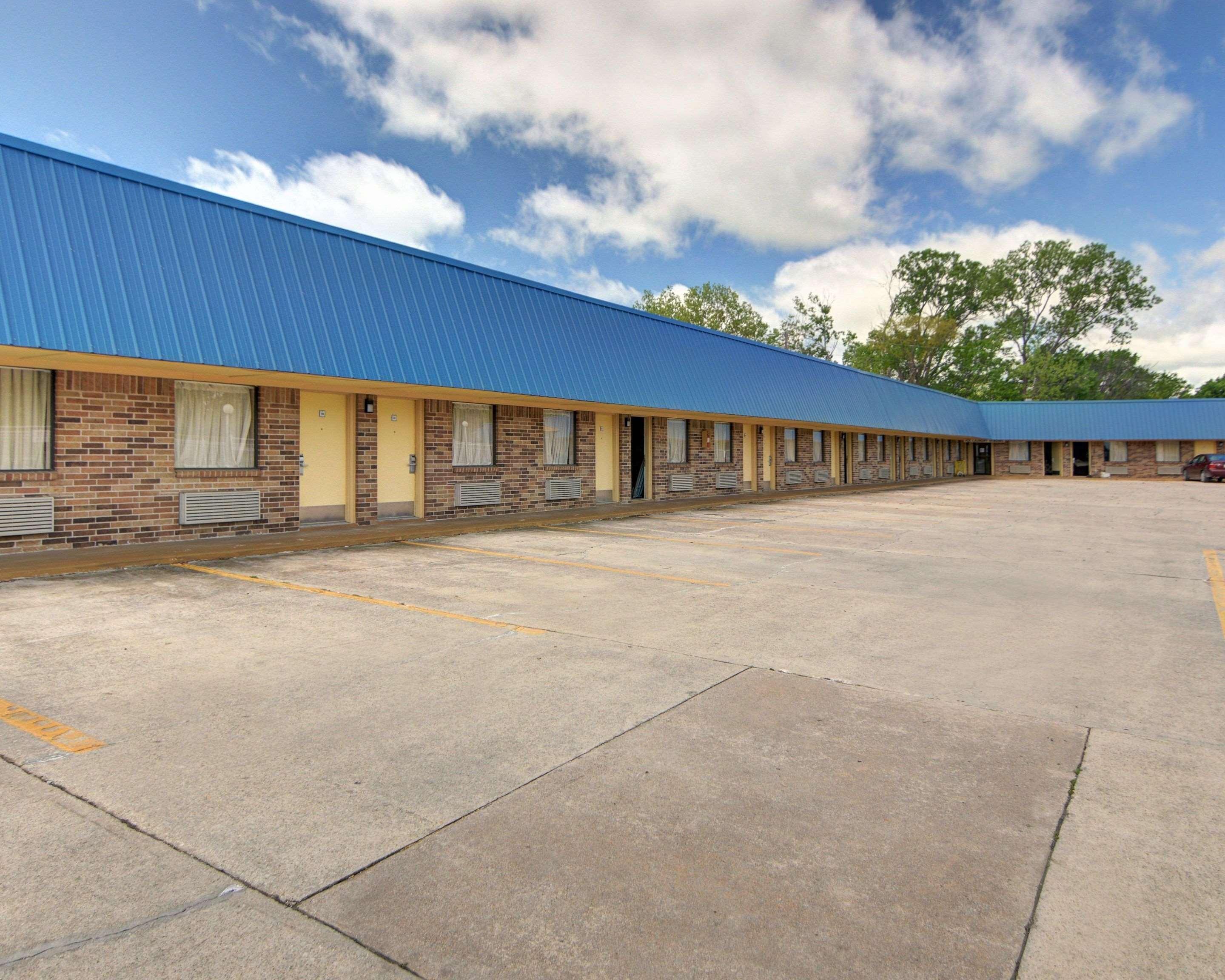 Loyalty Inn Gainesville Exterior photo